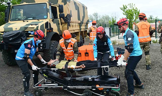 Tekirdağ'da arama kurtarma tatbikatı gerçeği aratmadı