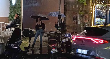 Tekirdağ'da gece saatlerinde sağanak yağış etkili oldu