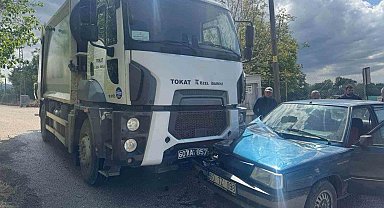 Tokat'ta çöp kamyonu ile otomobil çarpıştı: 2 yaralı