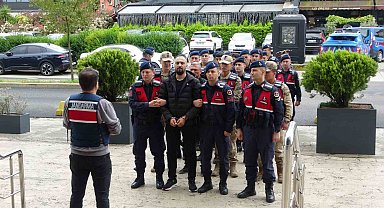 Trabzon merkezli 5 ilde dolandırıcılık operasyonunda gözaltına alınan 12 kişi adliyeye çıkartıldı