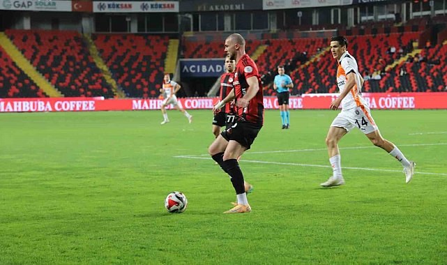 Trendyol Süper Lig: Gaziantep FK: 1 - Başakşehir: 2