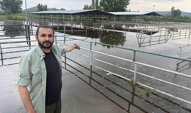 Turhal'da hayvan pazarı sular altında kaldı