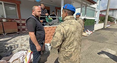 Turhal'da taşkın alarmı, jandarma ev ev gezip uyardı