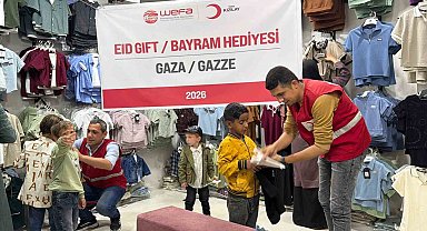Türk Kızılay'dan Gazzeli çocuklara bayramlık sevinci