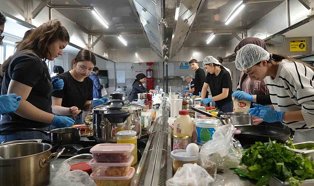 Türk Mutfağı Haftası'nda genç şefler hünerlerini sergiledi