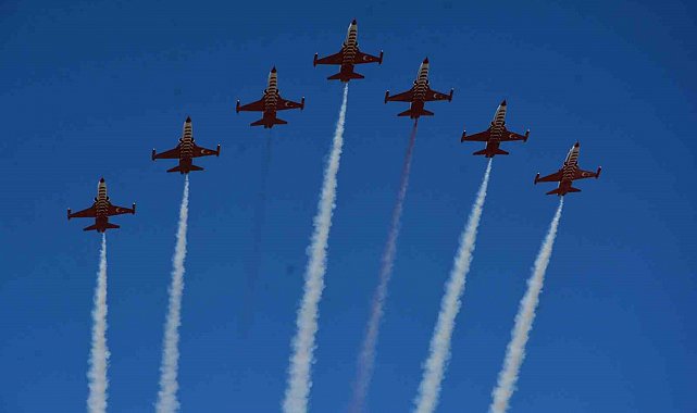Türk Yıldızları'ndan Aile Festivali'nde görsel şölen