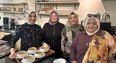 Türkiye'nin ilk ekolojik marketinde vatandaşlara ekşili pilav ikramı