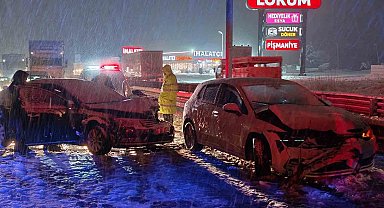 Üç aracın karıştığı kazada 8 kişi yaralandı