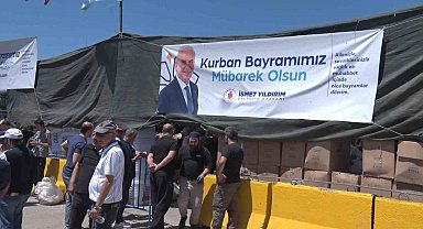 Ümraniye'de hijyenik ortamda kurban kesimi