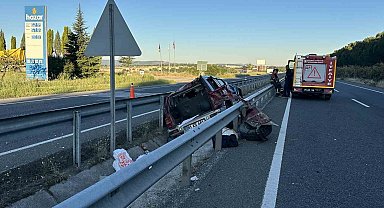 Uşak'ta feci kazada 1 kişi hayatını kaybederken, 2 kişi yaralandı
