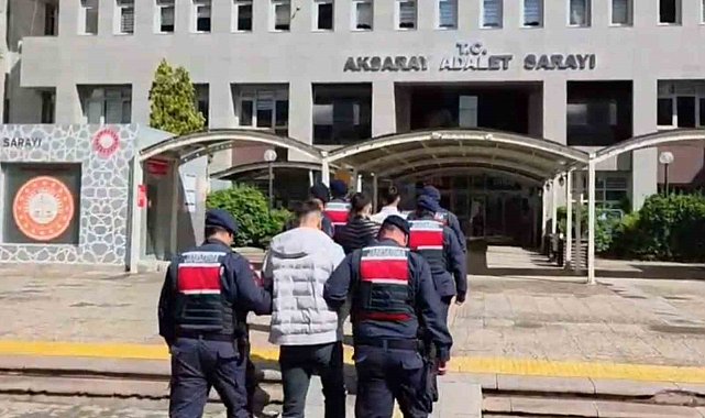 Uyuşturucu tacirleri jandarmanın operasyonuyla yakalandı