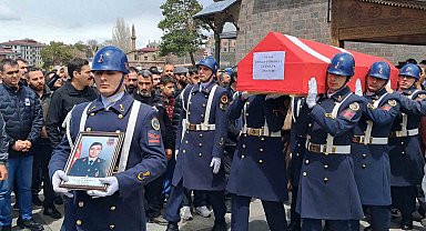 Uzman Çavuş Emrah Türkoğlu, son yolculuğuna uğurlandı