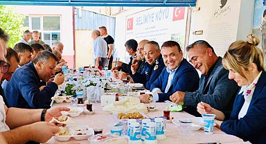 Vali Sözer Hıdırellez şenliklerinde vatandaşlarla buluştu