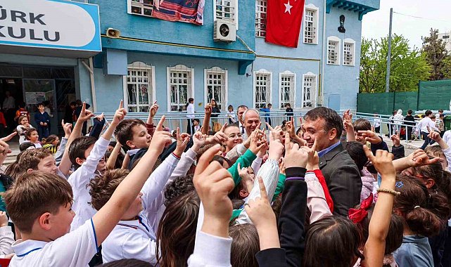 Vali Sözer, öğrencilerle bir araya geldi