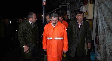 Vali Tavlı'dan sel açıklaması: "Can kaybı ve yaralanma yok, iş yerlerinde zararlar mevcut"