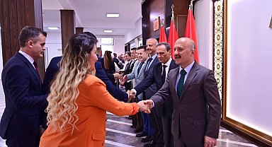 Vali Varol personelle bayramlaştı