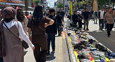 Van'da bayram yoğunluğu: Caddeler doldu taştı