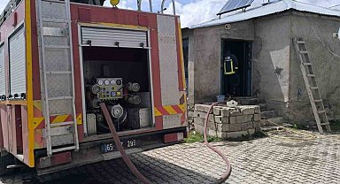 Van'da ev yangını