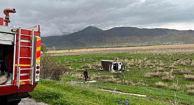 Van'ın Gevaş ilçesinde trafik kazası: 2 yaralı
