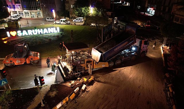 Yağmura rağmen gece gündüz çalışıyorlar