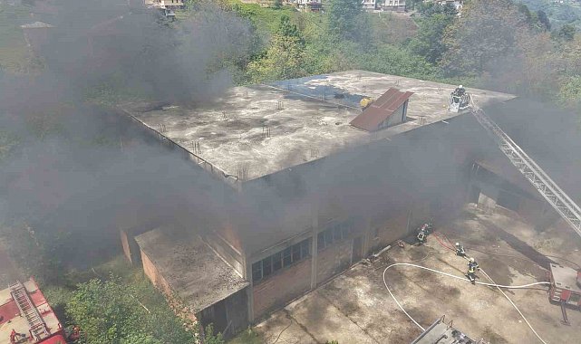Yaklaşan çay sezonu öncesinde çay fabrikasında yangın tatbikatı