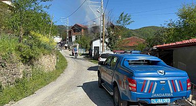 Yaşlı adam ve torunu yanmaktan son anda kurtuldu