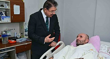 Yatağa bağımlı engelli vatandaşa Vali Yılmaz'dan ziyaret