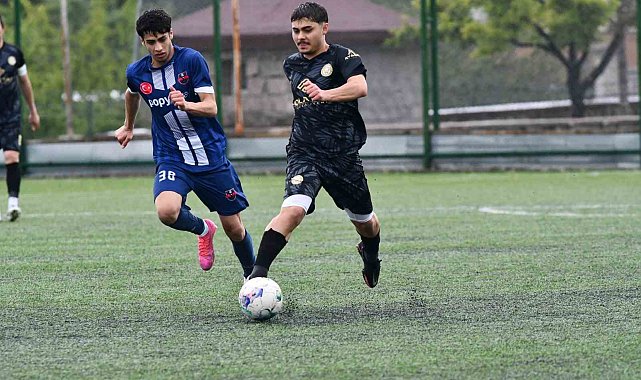 Yavru Aslanspor şampiyon oldu
