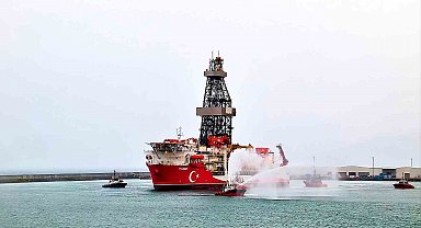 Yıldırım Derin Deniz Sondaj Gemisi ilk görevi için Karadeniz'de