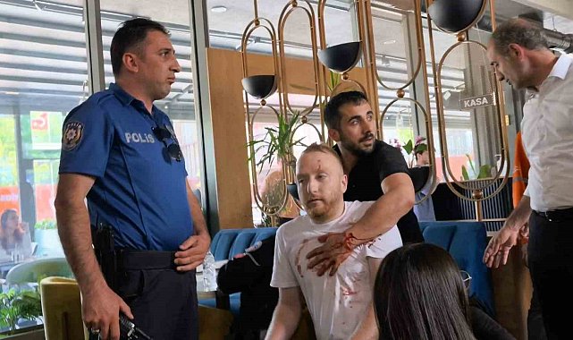 Yol kavgasında kan aktı: 1'i ağır 4 kişi bıçakla, 1 polis memuru arbede sonucu yaralandı