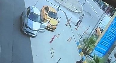 Yol verme yüzünden tartıştığı taksiciyi takip edip bıçakladı: O anlar kamerada