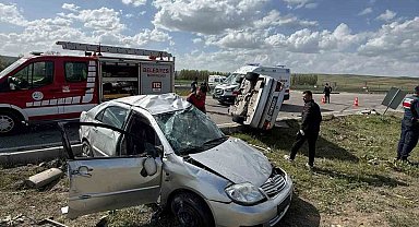 Yozgat'ta iki otomobil çarpıştı: 1 ölü, 1 yaralı