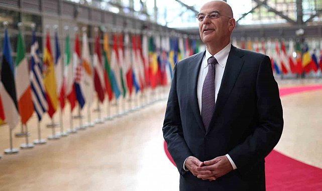 Yunan Bakan Dendias: "Türkiye son yıllarda önemli bir üretim kapasitesi geliştirmeyi başardı"