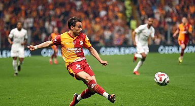 Yunus Akgün, Galatasaray ile ligde 100. maçına çıktı