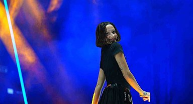Zeynep Bastık'tan Manisa'da konser