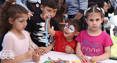 Zeytinburnu Belediyesi tarafından hayata geçirilen Bilgi Evleri'nin 20'nci yılı kutlandı