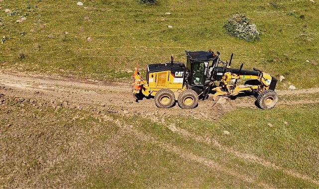 100 mahallede tarla yollarını hasada hazırladı