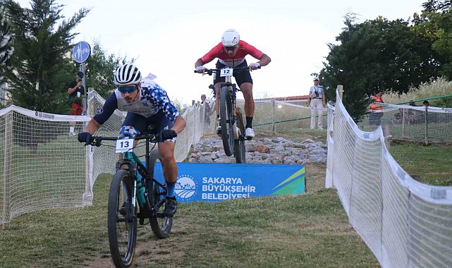 16 ülkeden 49 sporcu Sakarya'da Avrupa şampiyonluğu için pedal çevirdi
