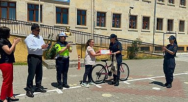 200 kitap okudu, bisikleti kazandı