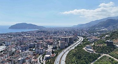 24 ilçede nüfusuyla ilk sırada olan Alanya ilçesinde il olma beklentisi