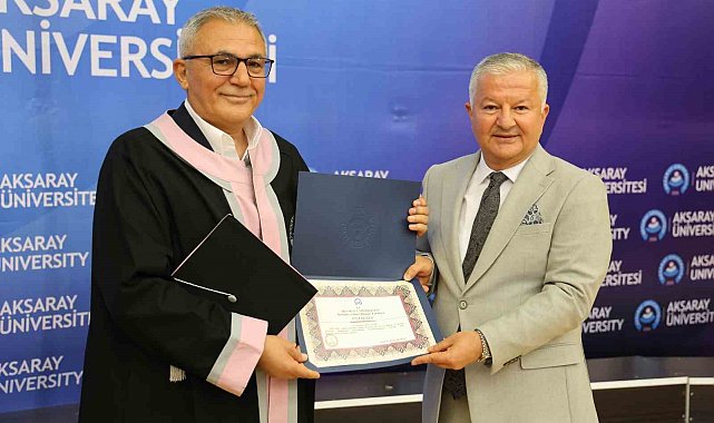 55 yaşında üniversite hayaline kavuştu, 59 yaşında mezun oldu