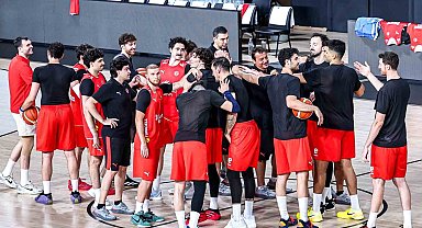 A Milli Erkek Basketbol Takımı, hazırlıklarını Antalya'da sürdürecek