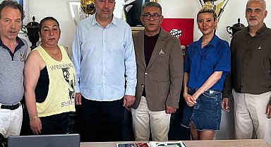 Adana Demirspor'a yerel basından 100 bin liralık destek