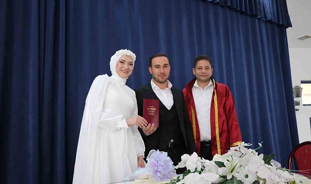 Afyonkarahisar'da 06.06.2026 yoğunluğu: 26 çift dünya evine girdi