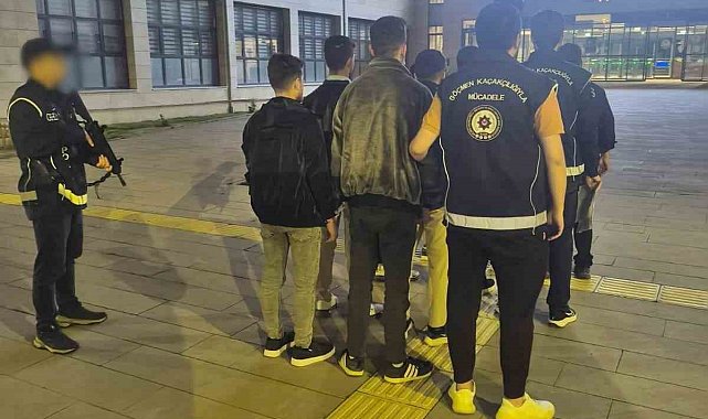 Afyonkarahisar'da göçmen kaçakçılığı operasyonunda 8 düzensiz göçmen yakalandı