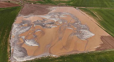 Ahlat'ta sel tarım arazilerine zarar verdi