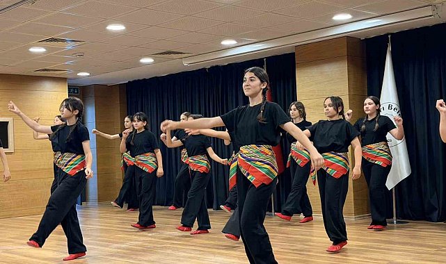Akrobasi gösterisi büyük beğeni topladı