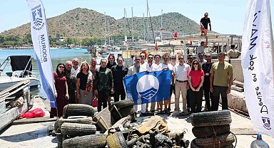 Akyarlar'da deniz dibinden 1 ton çöp çıktı