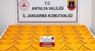 Alanya'da otel odasında 537 bin 600 kullanımlık uyuşturucu madde ele geçirildi