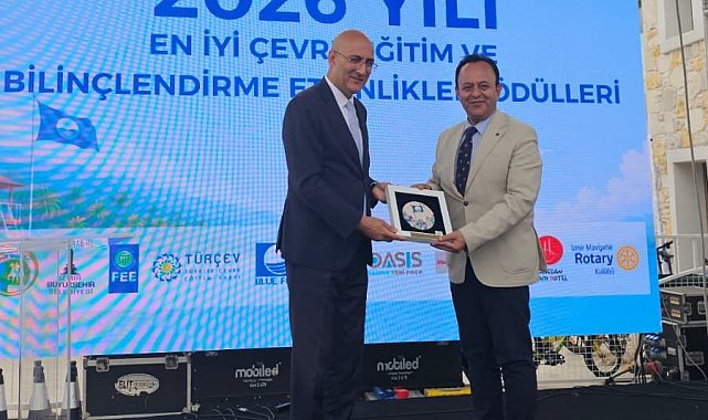 Alanya'ya 79 mavi bayrak ve çevre eğitiminde bir ödül daha aldı